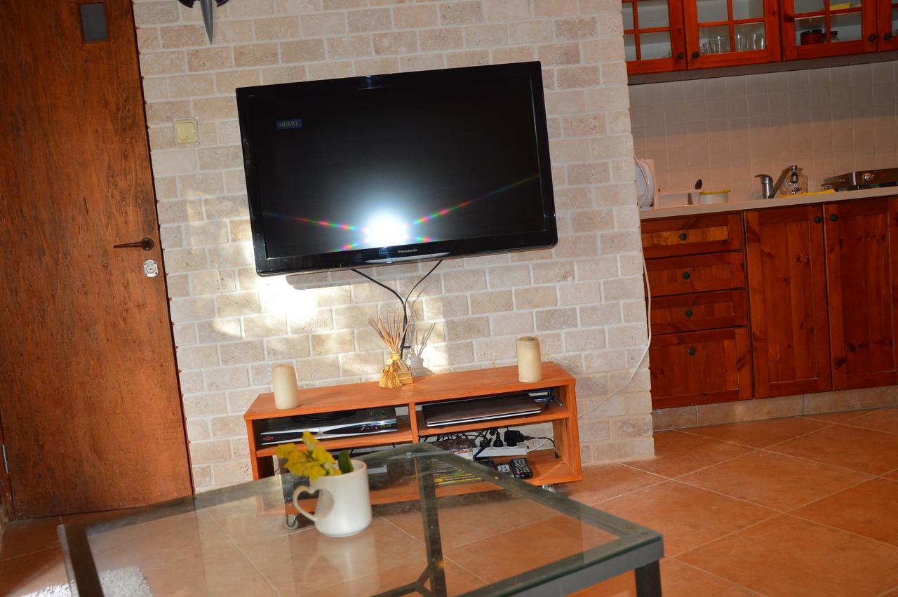 Czarina Cabin הבקתה הקיסרית והדירה הקיסרית Czarina Apartment Caesarea Exterior photo