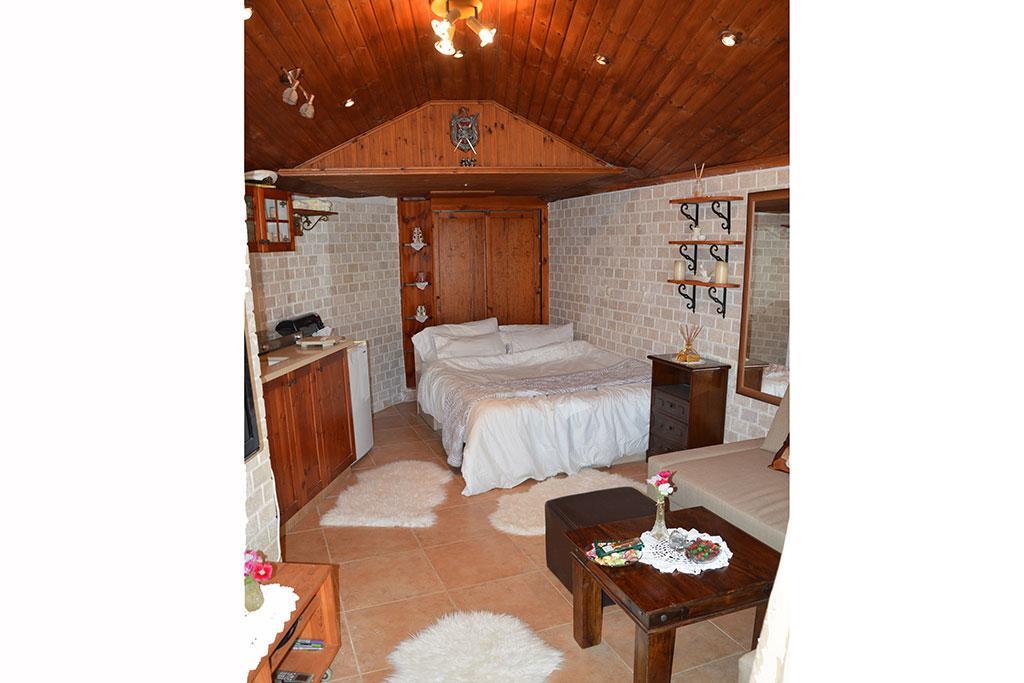 Czarina Cabin הבקתה הקיסרית והדירה הקיסרית Czarina Apartment Caesarea Exterior photo